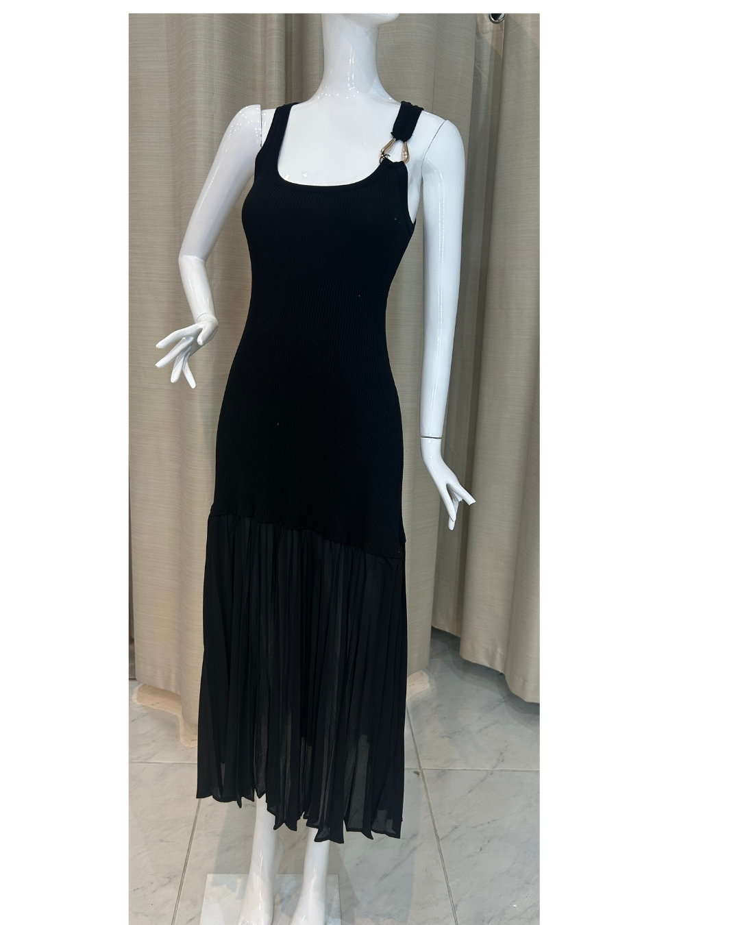 Vestido negro stretch