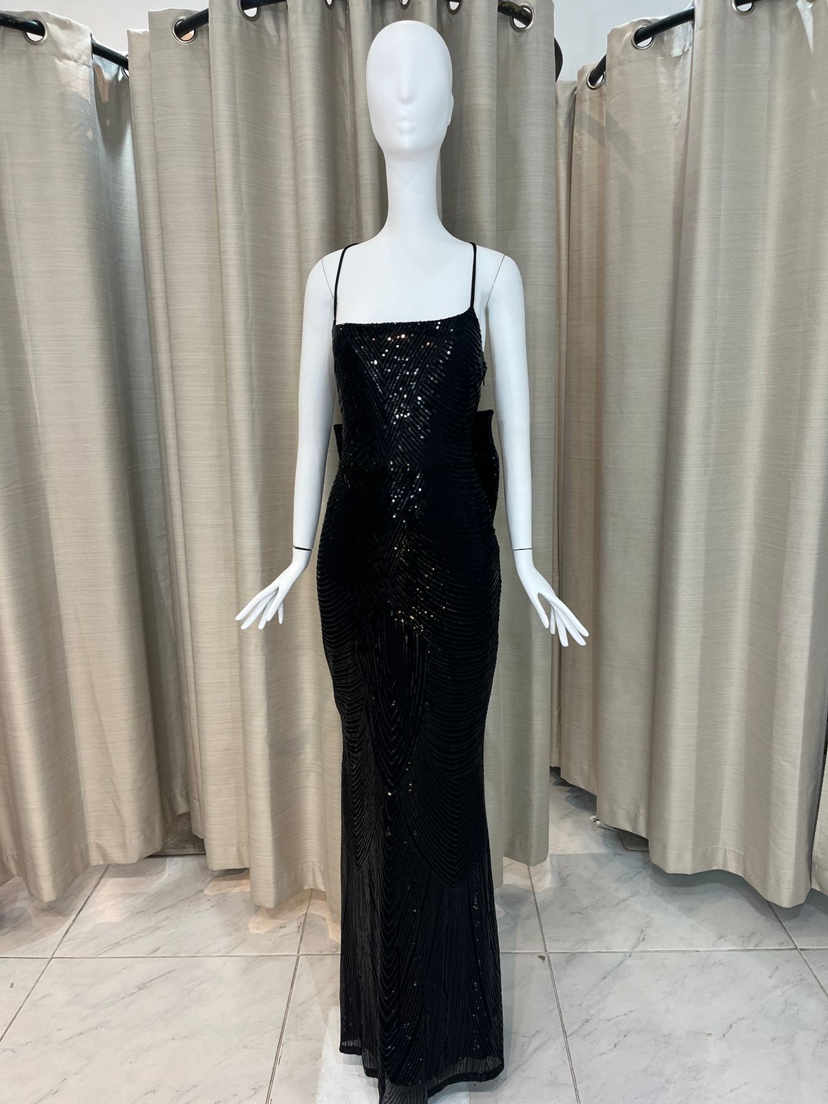Vestido de Lentejuelas con Moño