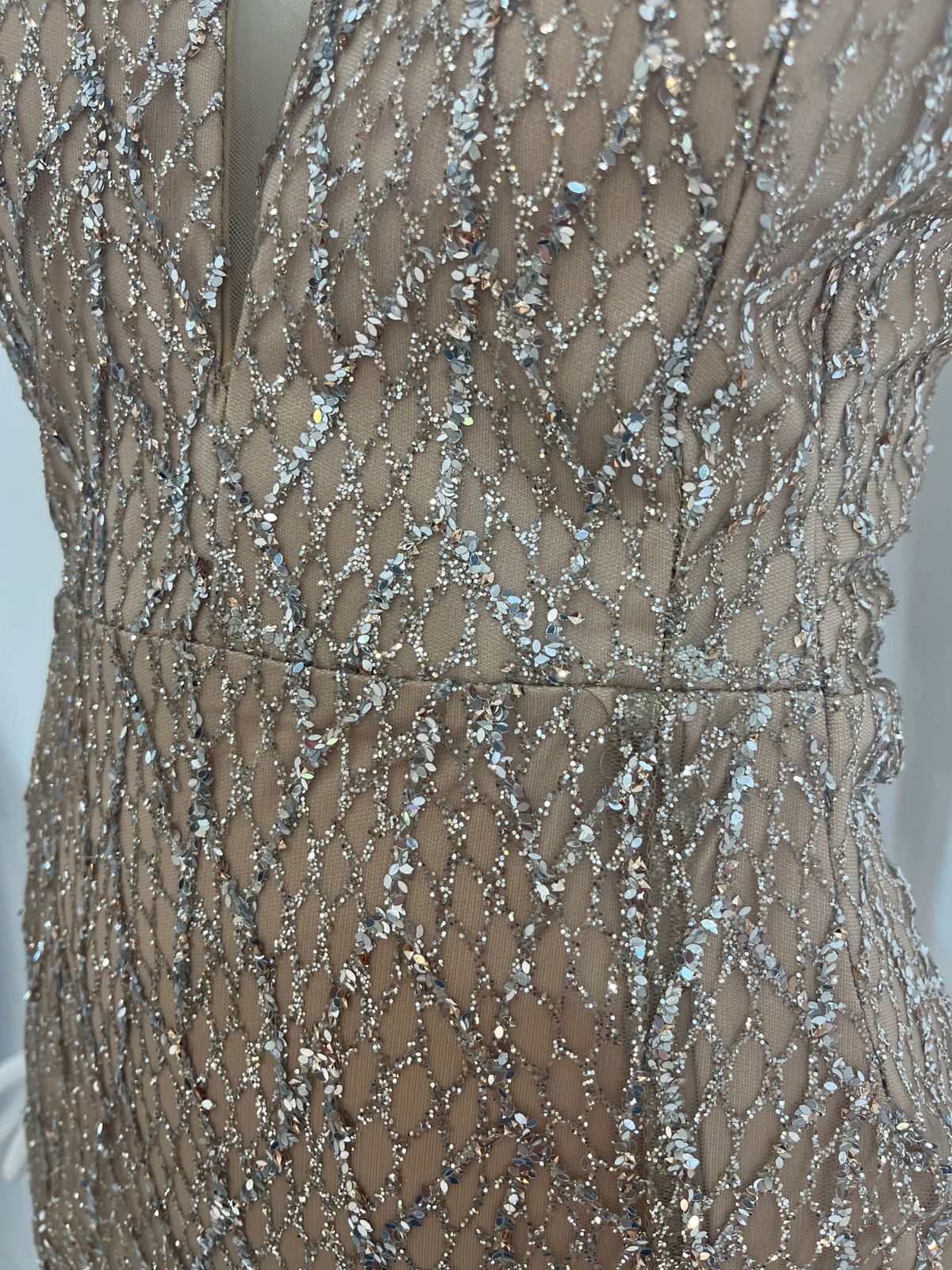 Vestido Nude con Brillos