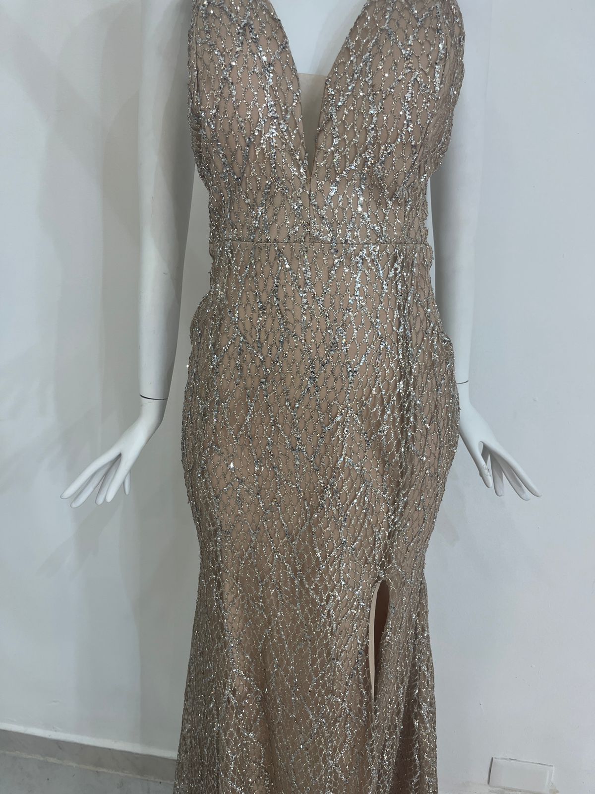 Vestido Nude con Brillos