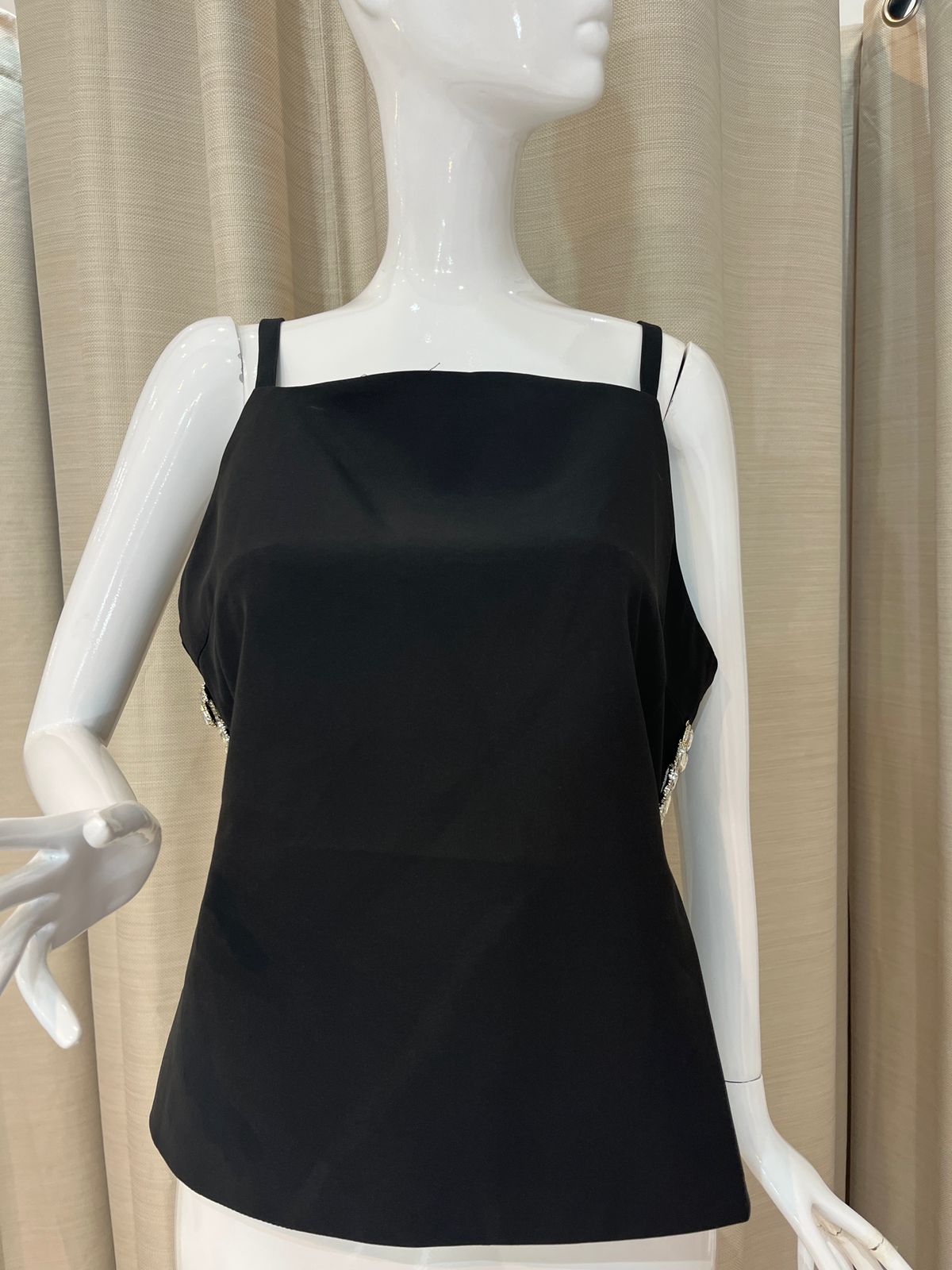 Blusa Top negra con diamantes