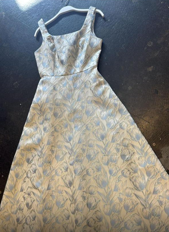 Vestido Midi Beige con Celeste
