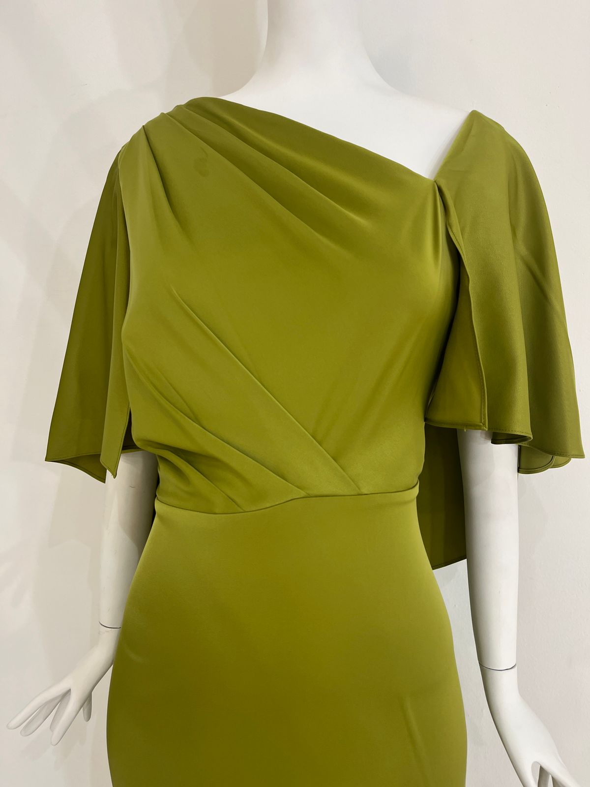 Vestido Verde Capa