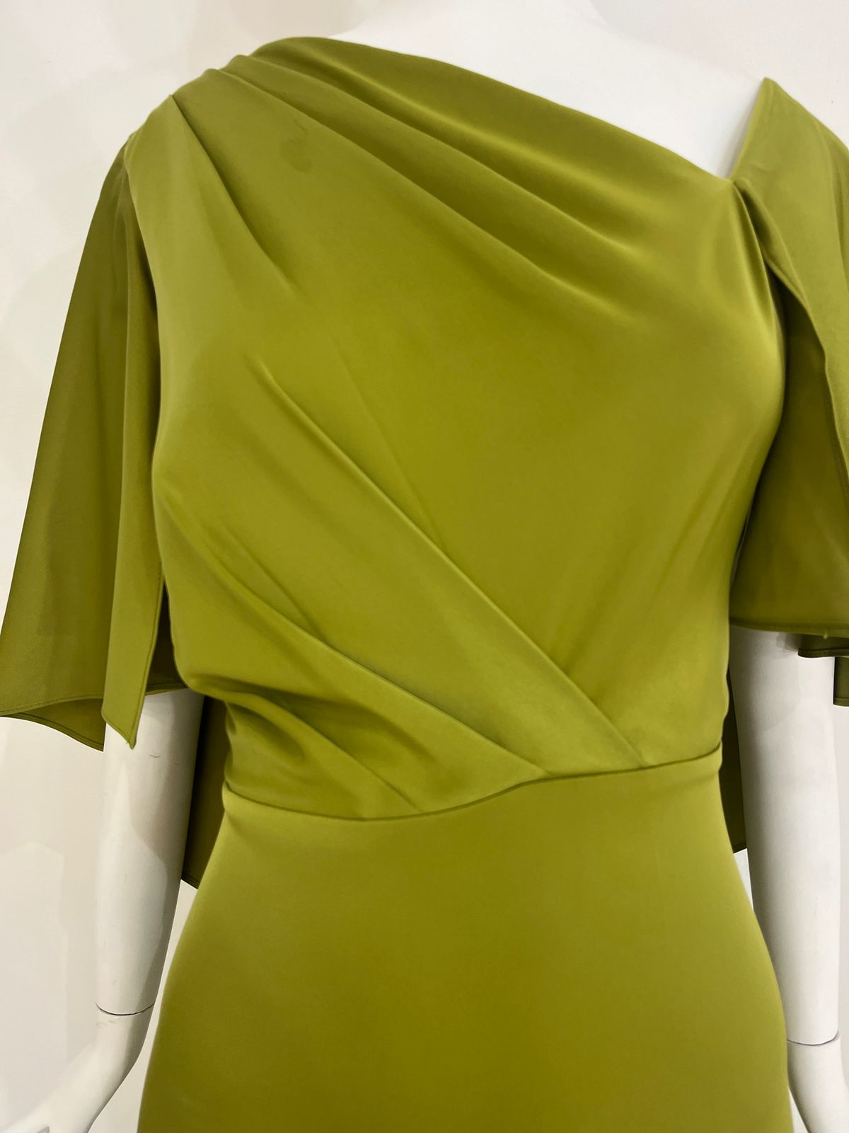 Vestido Verde Capa