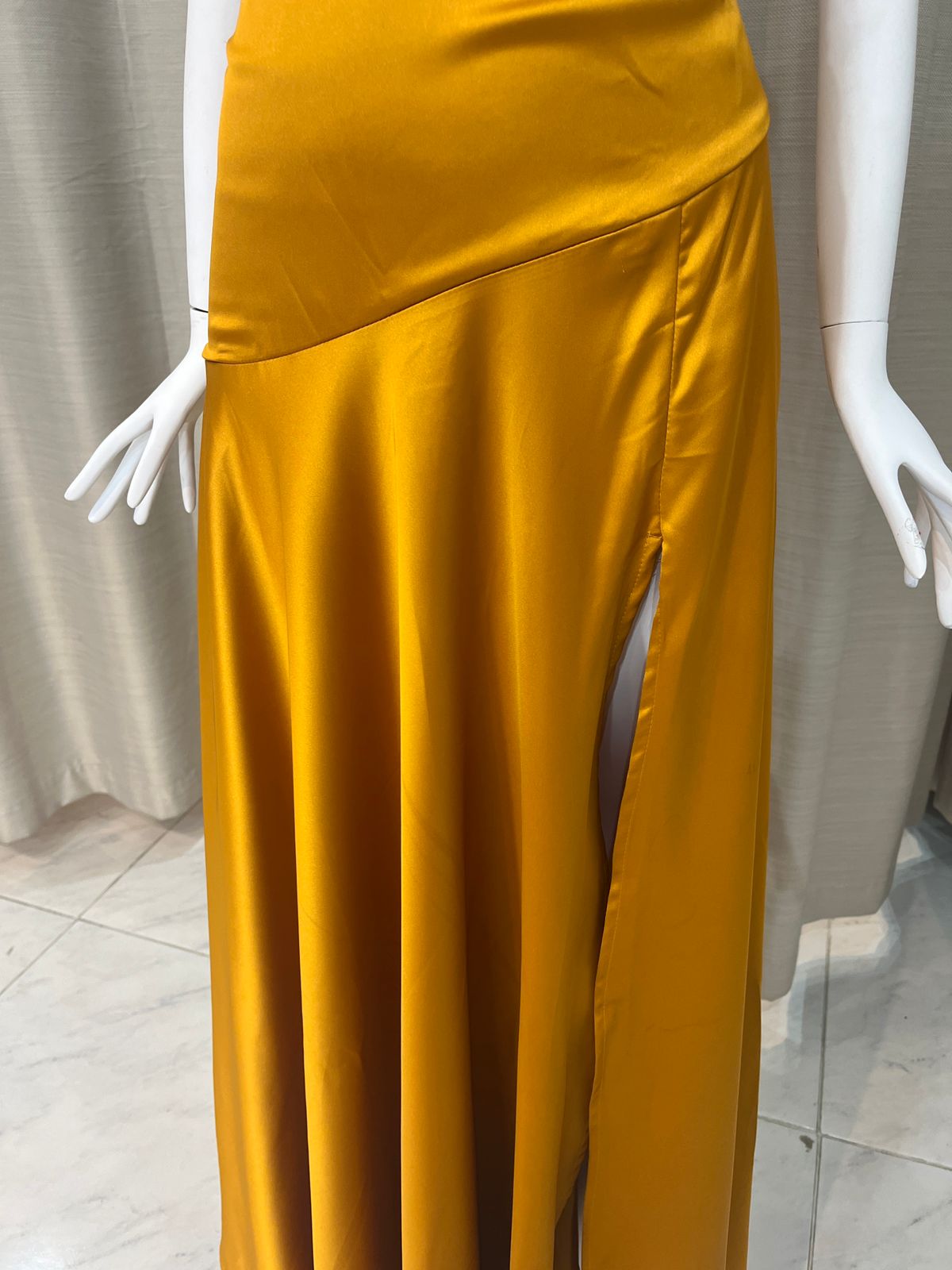 Vestido Mostaza Tirantes