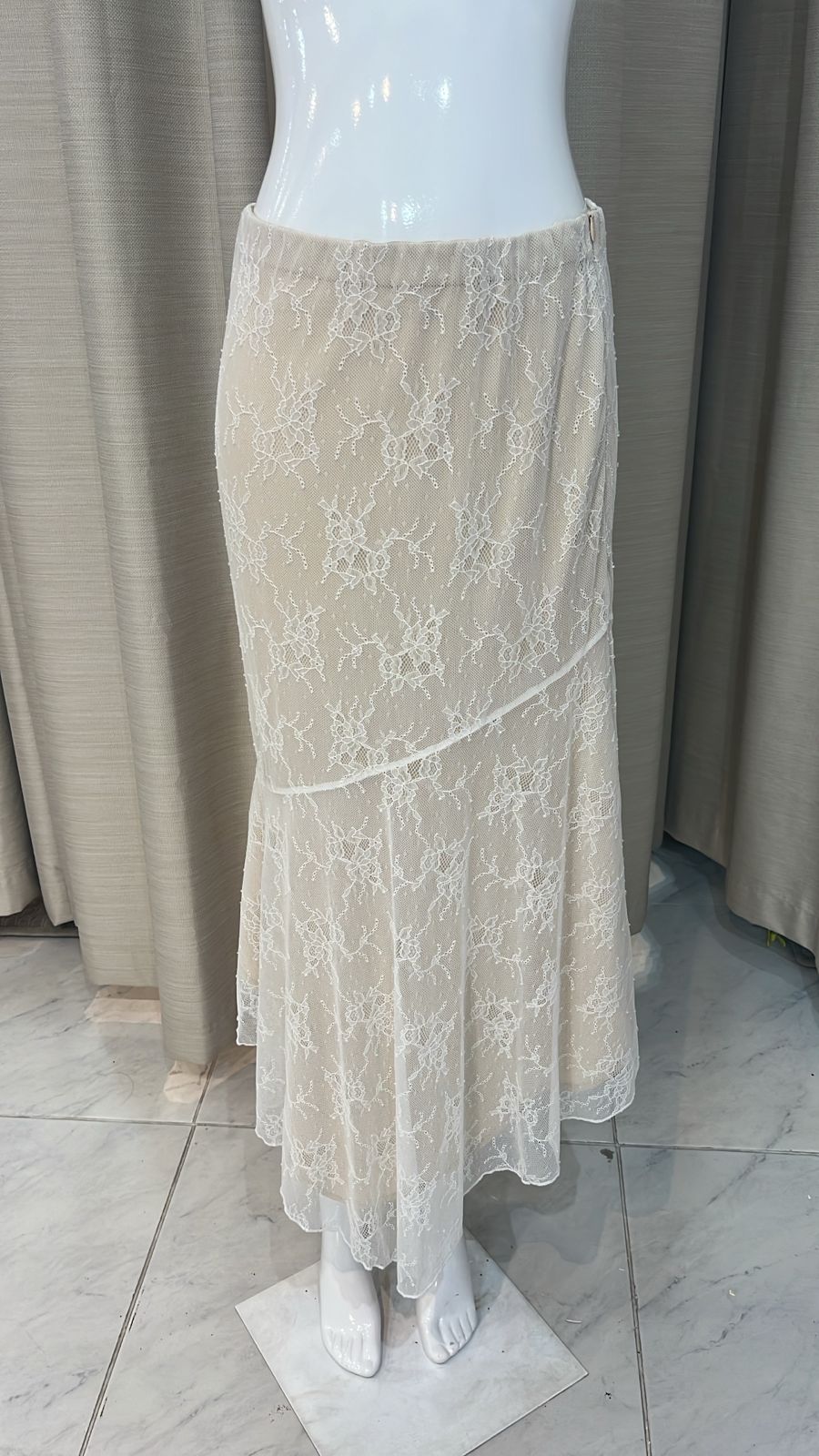 Falda Larga con encaje blanco
