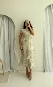 Vestido Midi con Olanes
